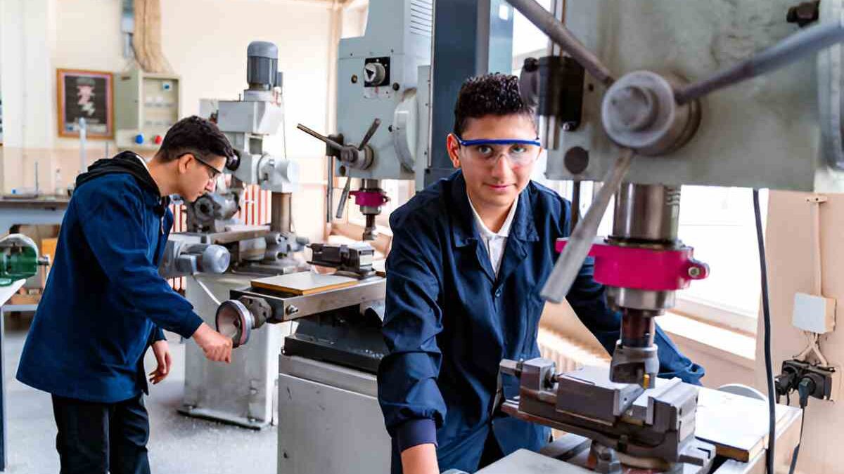 lms.skillfactory : Features, News and More [2025]
